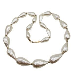 Teardrop Faux Pearl Necklace Graduated White Acrylic Strand 21" Vintage 1960s